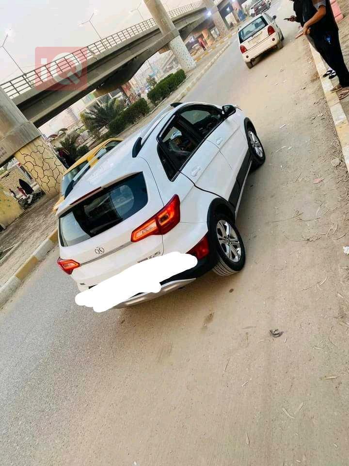 BAIC X25